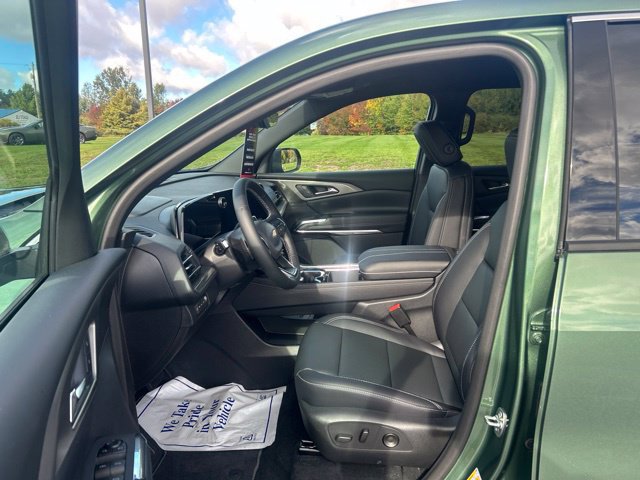 New 2027 Chevrolet Traverse LT w/ Driver Confidence Package AWD/4WD image 18