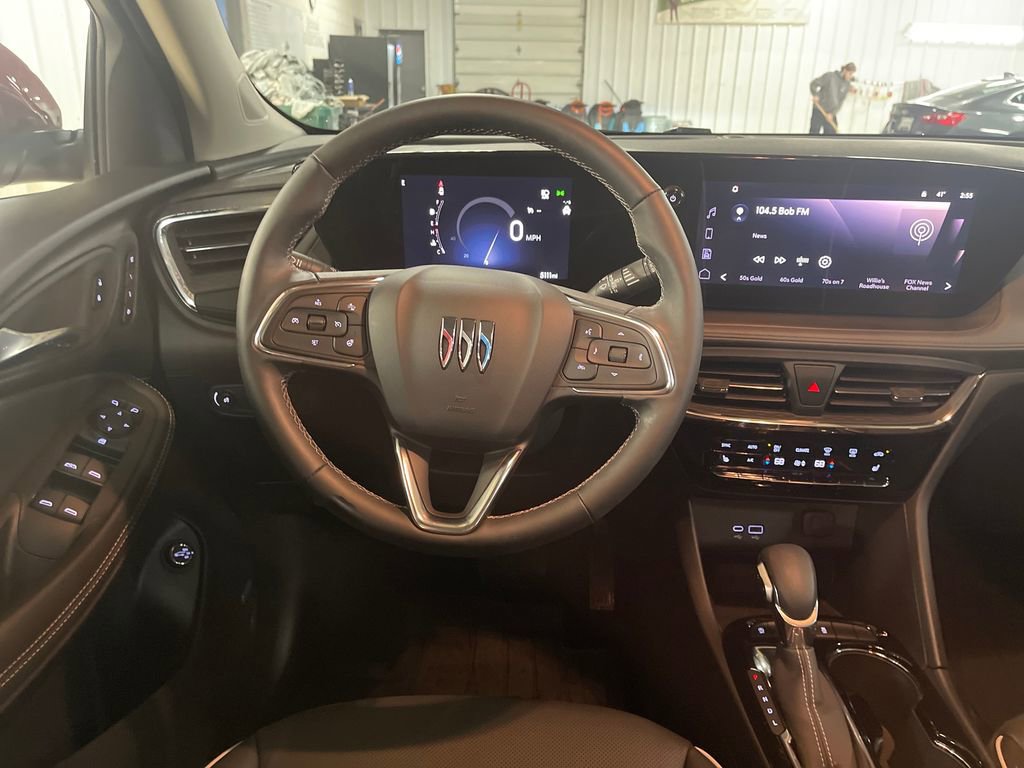 Used 2025 Buick Encore GX Avenir w/ Avenir Convenience Package AWD/4WD image 17