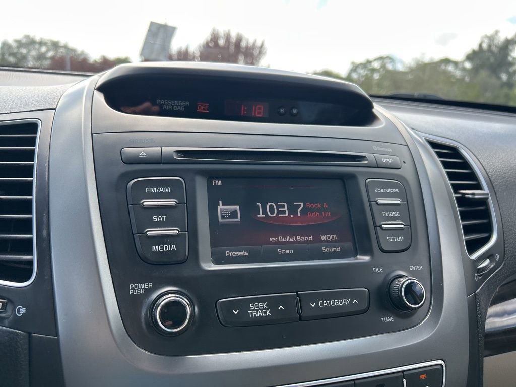 Used 2015 Kia Sorento LX image 30