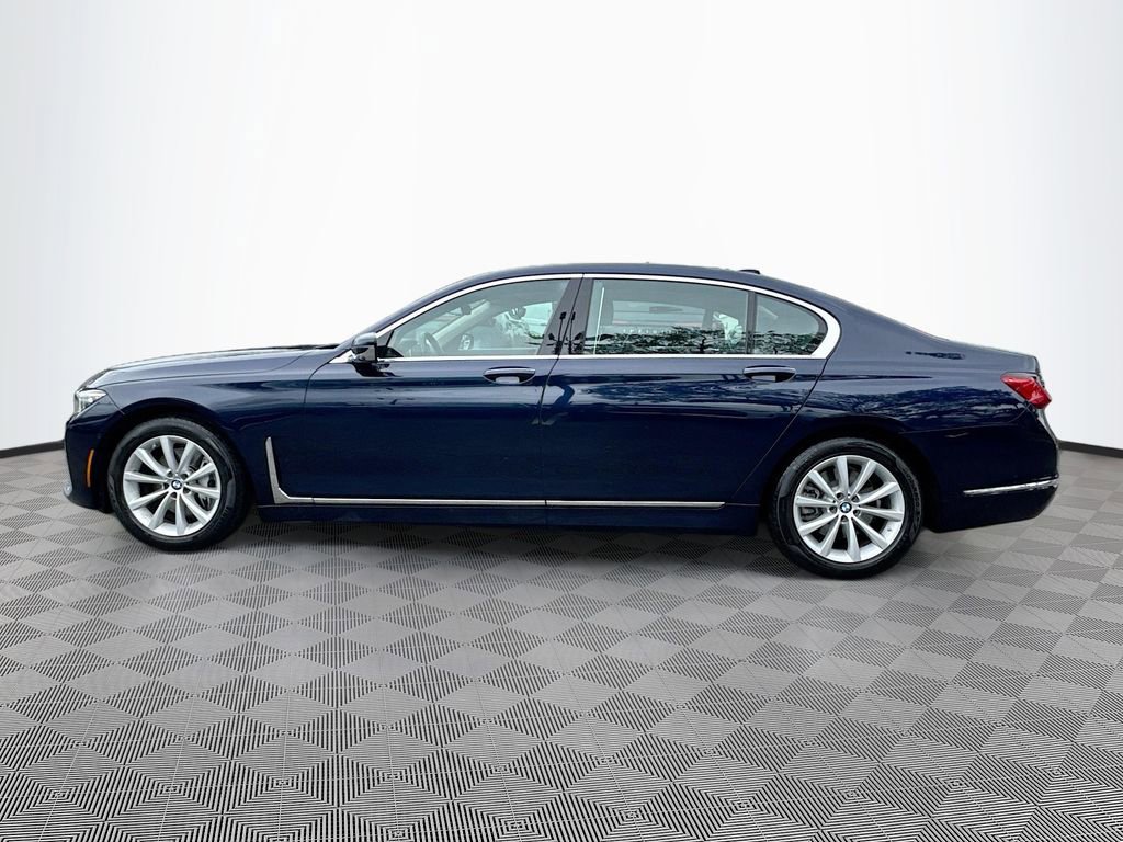 Used 2022 BMW 740i xDrive w/ Luxury Rear Seating Package image 9