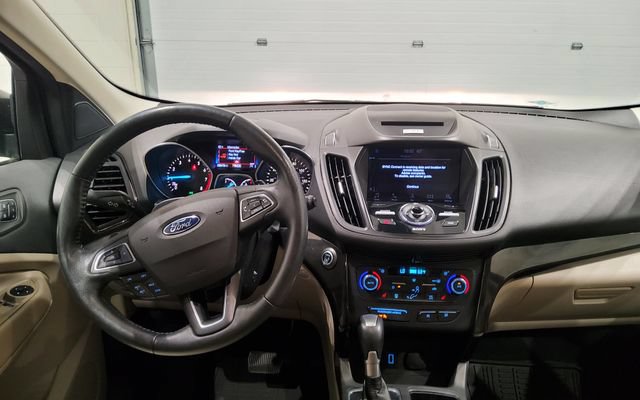 Used 2017 Ford Escape Titanium AWD/4WD image 22