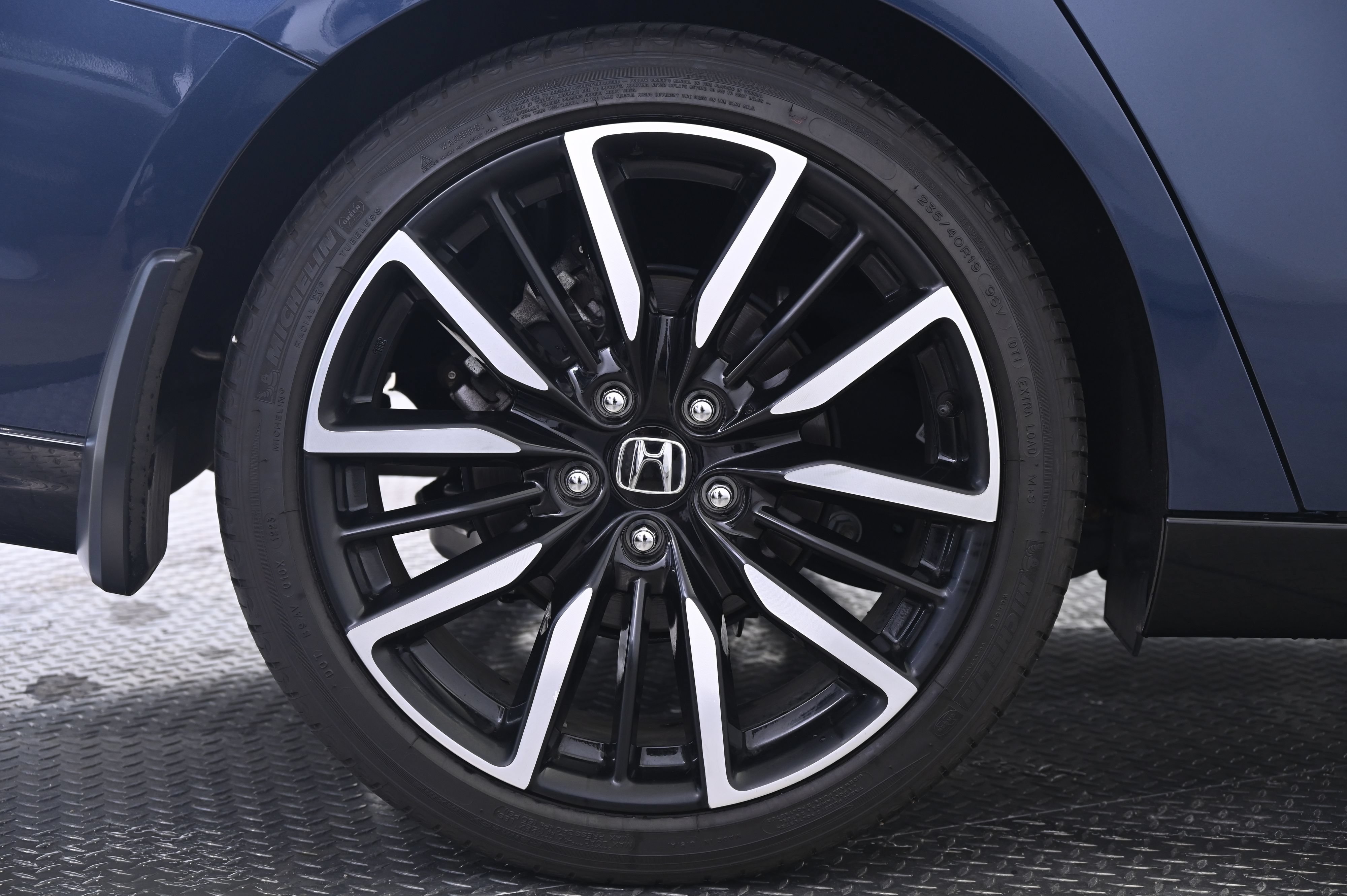 Used 2023 Honda Accord Touring image 13