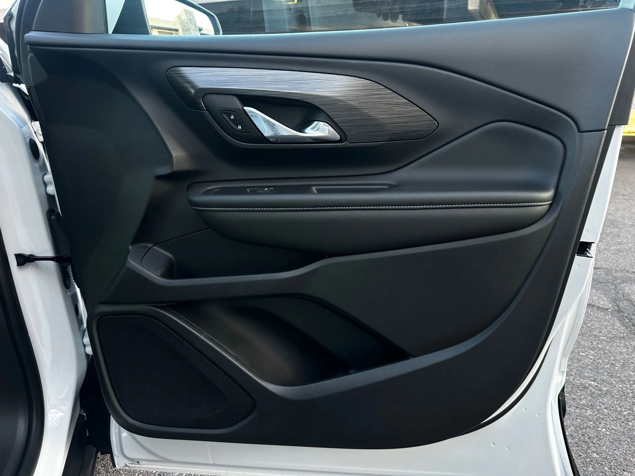 Used 2023 GMC Terrain SLE image 27