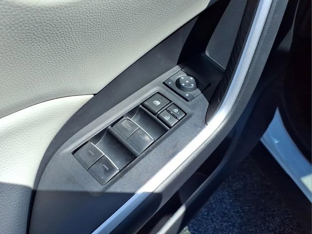 Used 2022 Toyota RAV4 XLE w/ Convenience Package AWD/4WD image 10