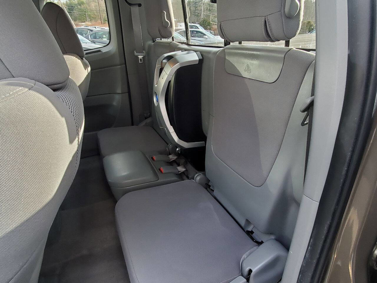 Used 2011 Toyota Tacoma 4x4 Access Cab V6 image 12