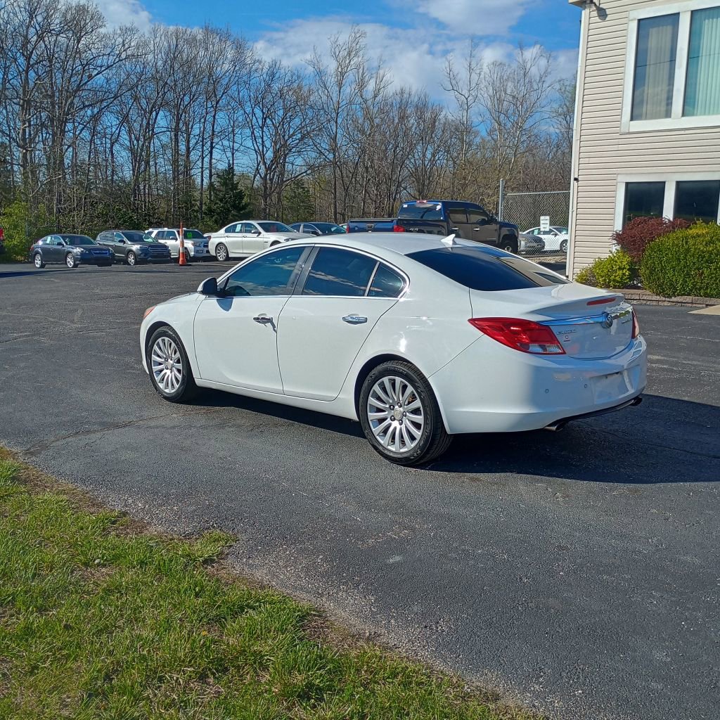 Used 2013 Buick Regal Premium FWD image 3