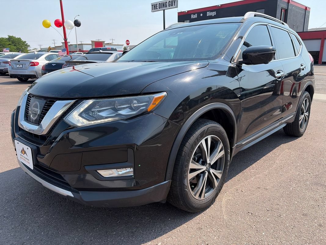 Used 2017 Nissan Rogue SL w/ SL Premium Package AWD/4WD image 3
