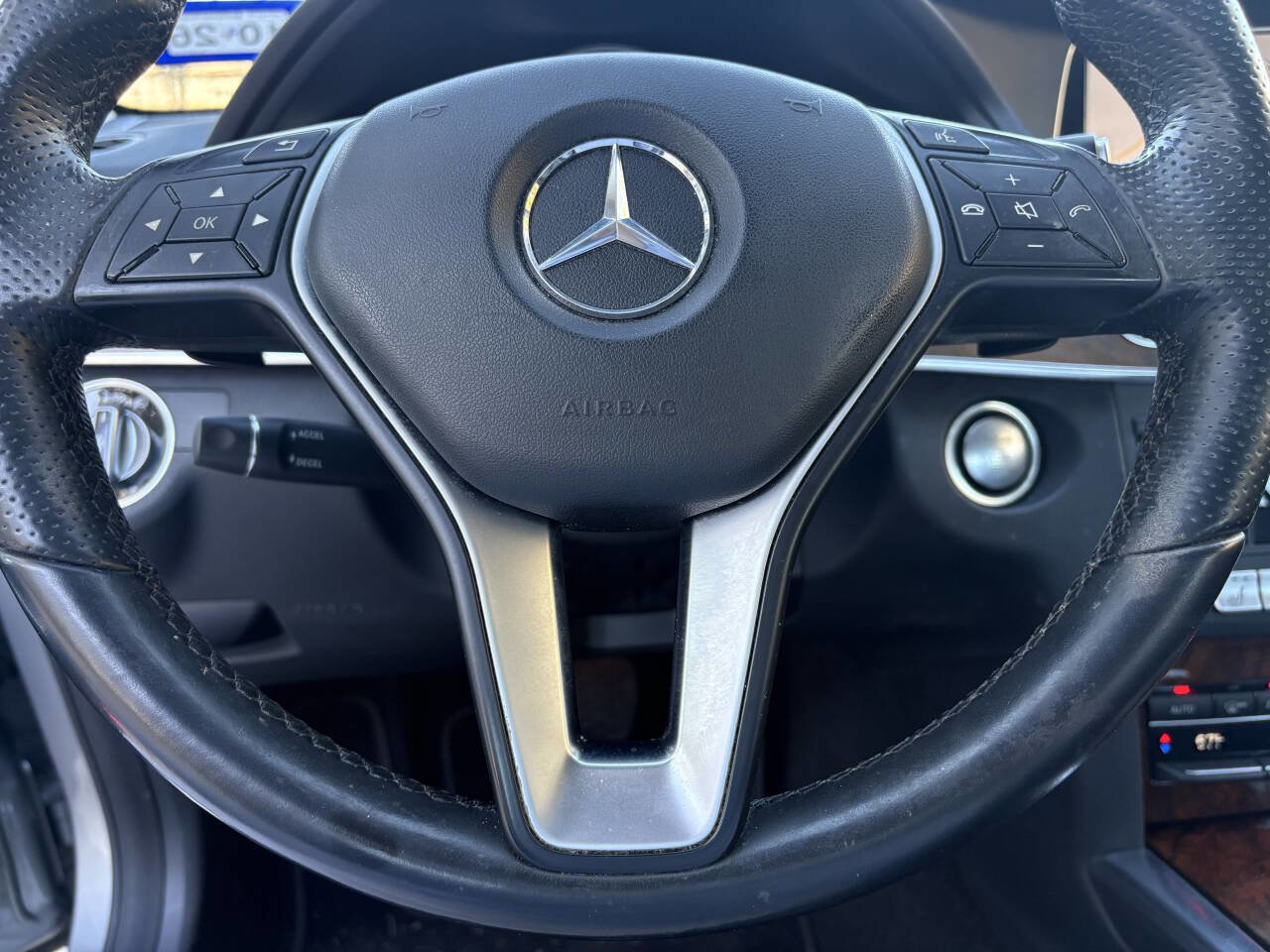Used 2014 Mercedes-Benz E 250 BlueTEC Sedan image 25