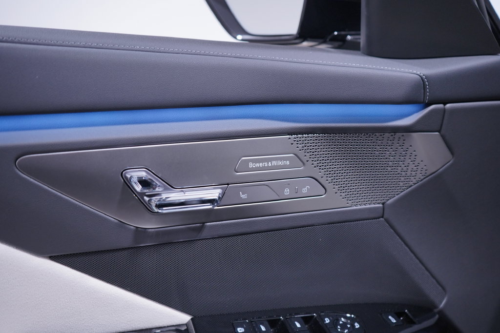 New 2027 BMW 740i w/ Executive Package RWD image 24