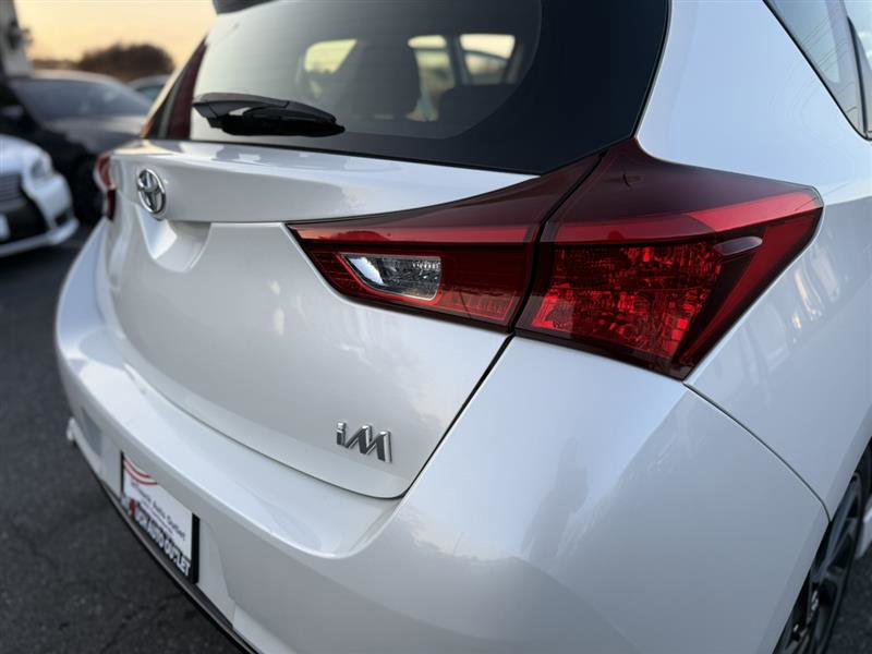 Used 2017 Toyota Corolla iM w/ Carpet Mat Package image 11
