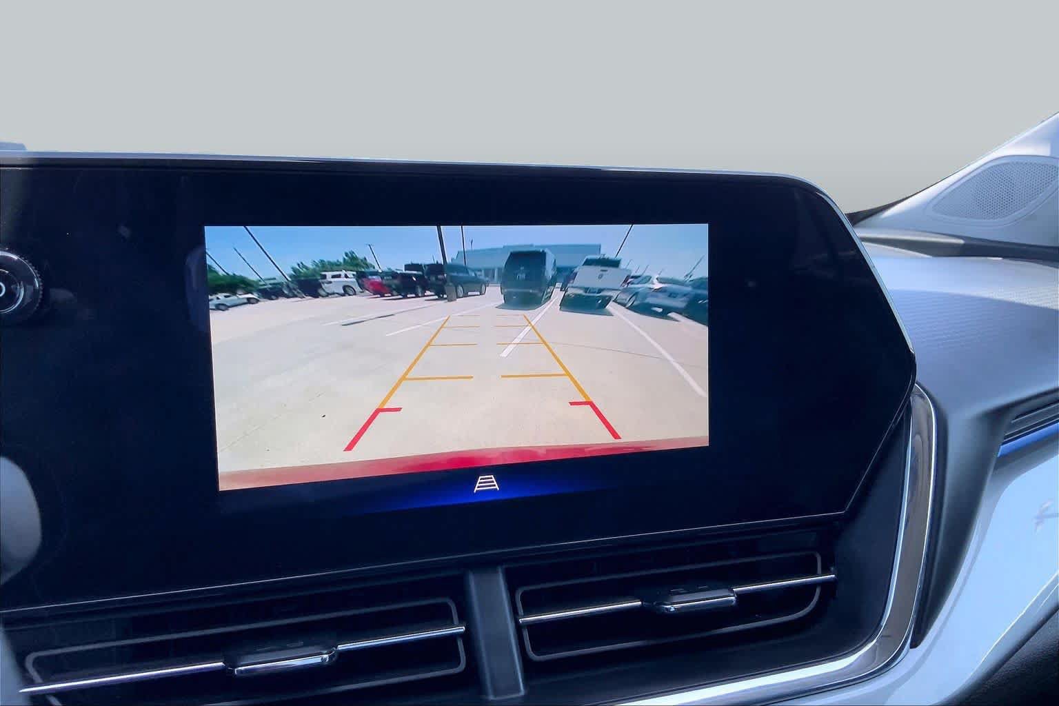 Used 2025 Chevrolet Trax LT FWD image 28