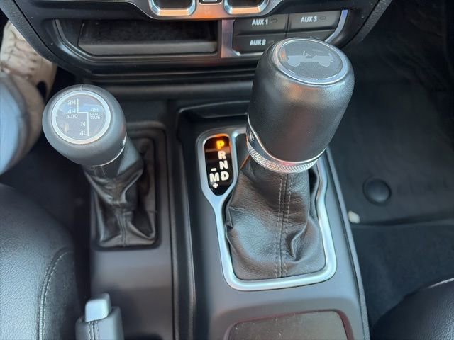 Used 2022 Jeep Wrangler Unlimited Sahara AWD/4WD image 24