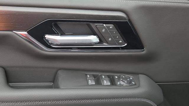 New 2026 GMC Yukon Denali w/ Denali Reserve Package image 33