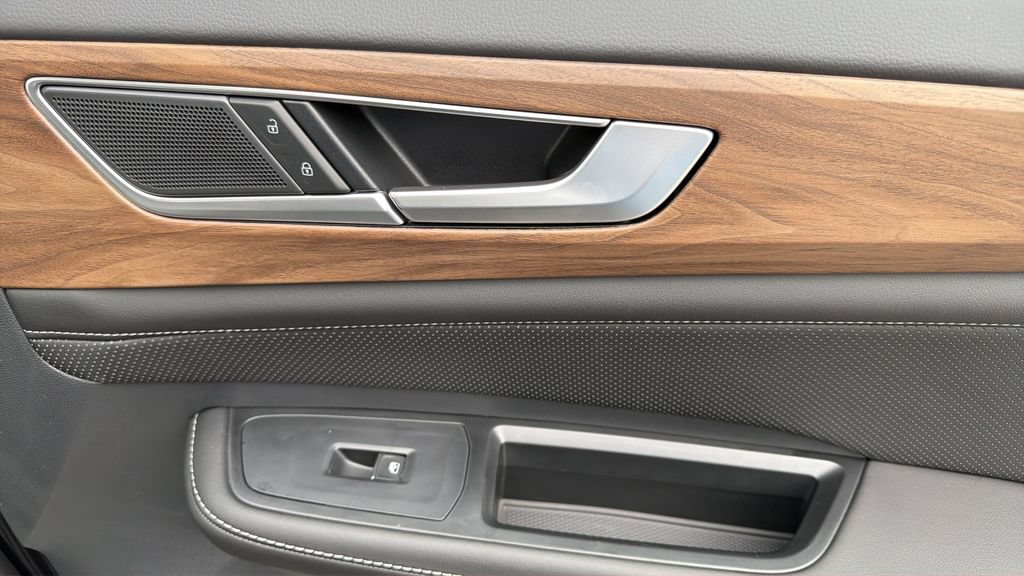 New 2026 Volkswagen Atlas SE FWD image 12