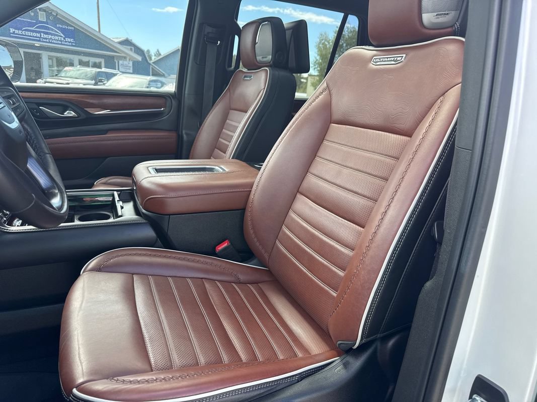 Used 2023 GMC Yukon Denali Ultimate AWD/4WD image 6