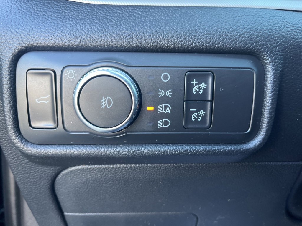 Used 2020 Ford Explorer XLT w/ Equipment Group 202A image 22