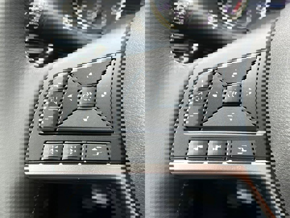 New 2025 Nissan Sentra SV w/ SV Premium Package image 18