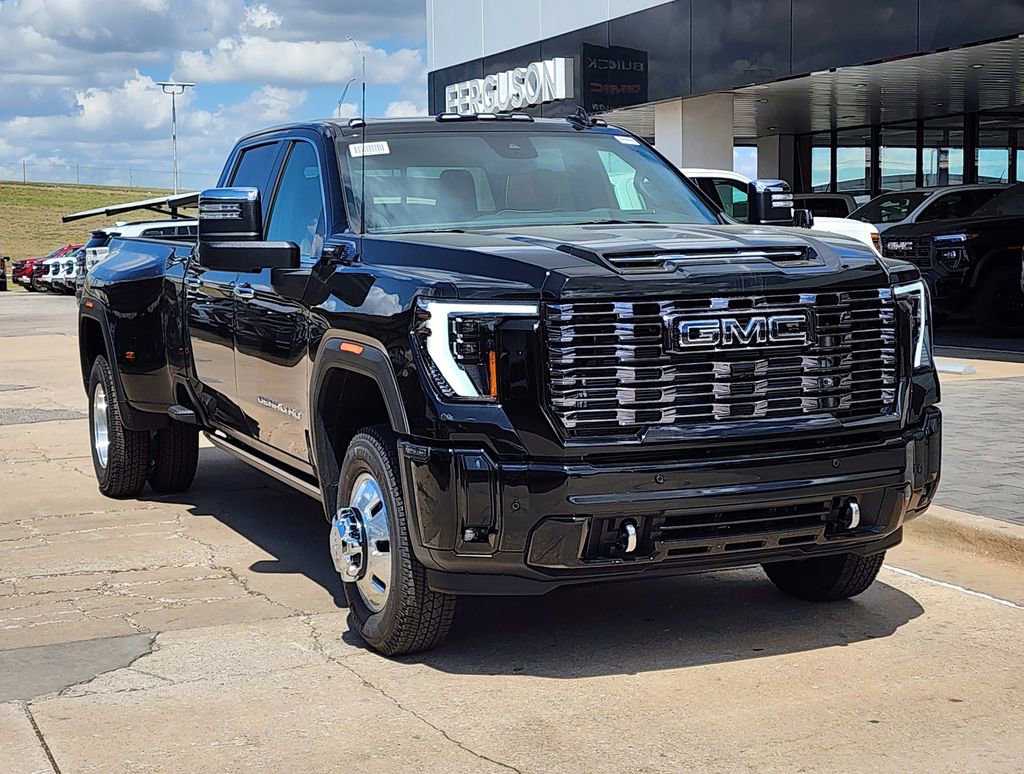 New 2026 GMC Sierra 3500 Denali Ultimate image 1