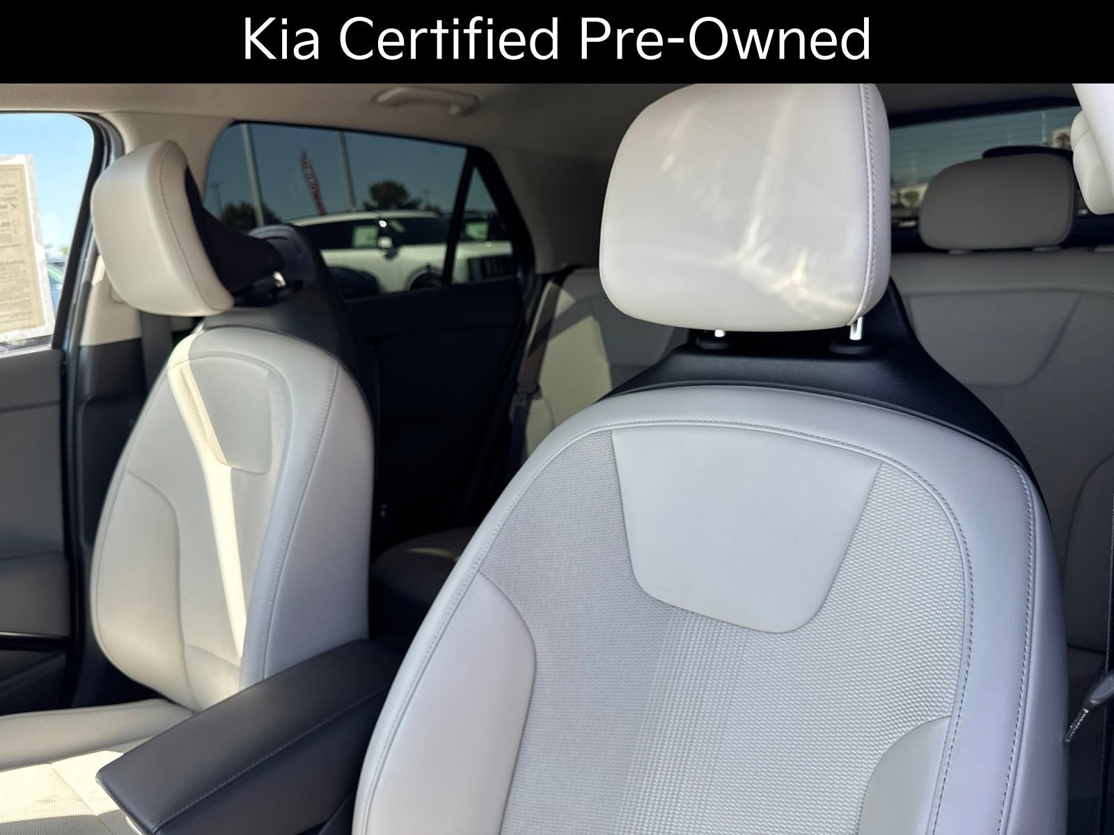 Certified 2025 Kia Niro EX Touring FWD image 19