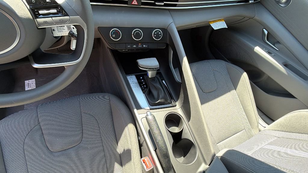 New 2026 Hyundai Elantra SE image 26