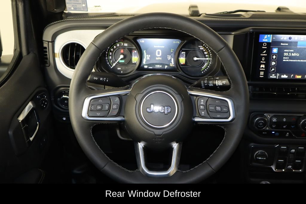 Used 2025 Jeep Wrangler Unlimited Sahara w/ Safety Group image 7