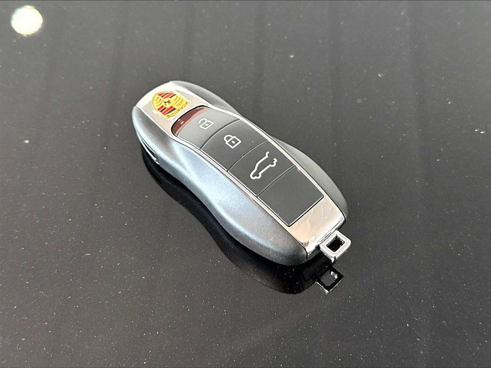 Used 2026 Porsche Macan AWD/4WD image 34