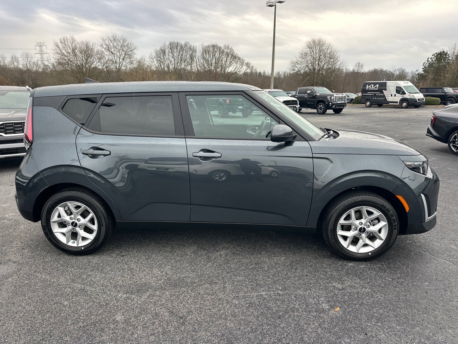 Certified 2025 Kia Soul LX w/ LX Technology Package image 2