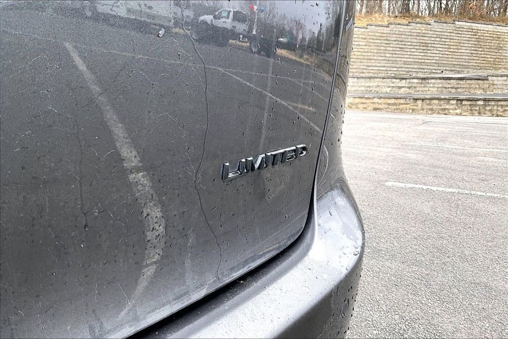 Used 2020 Chrysler Pacifica Limited w/ Advanced Safetytec Group image 7