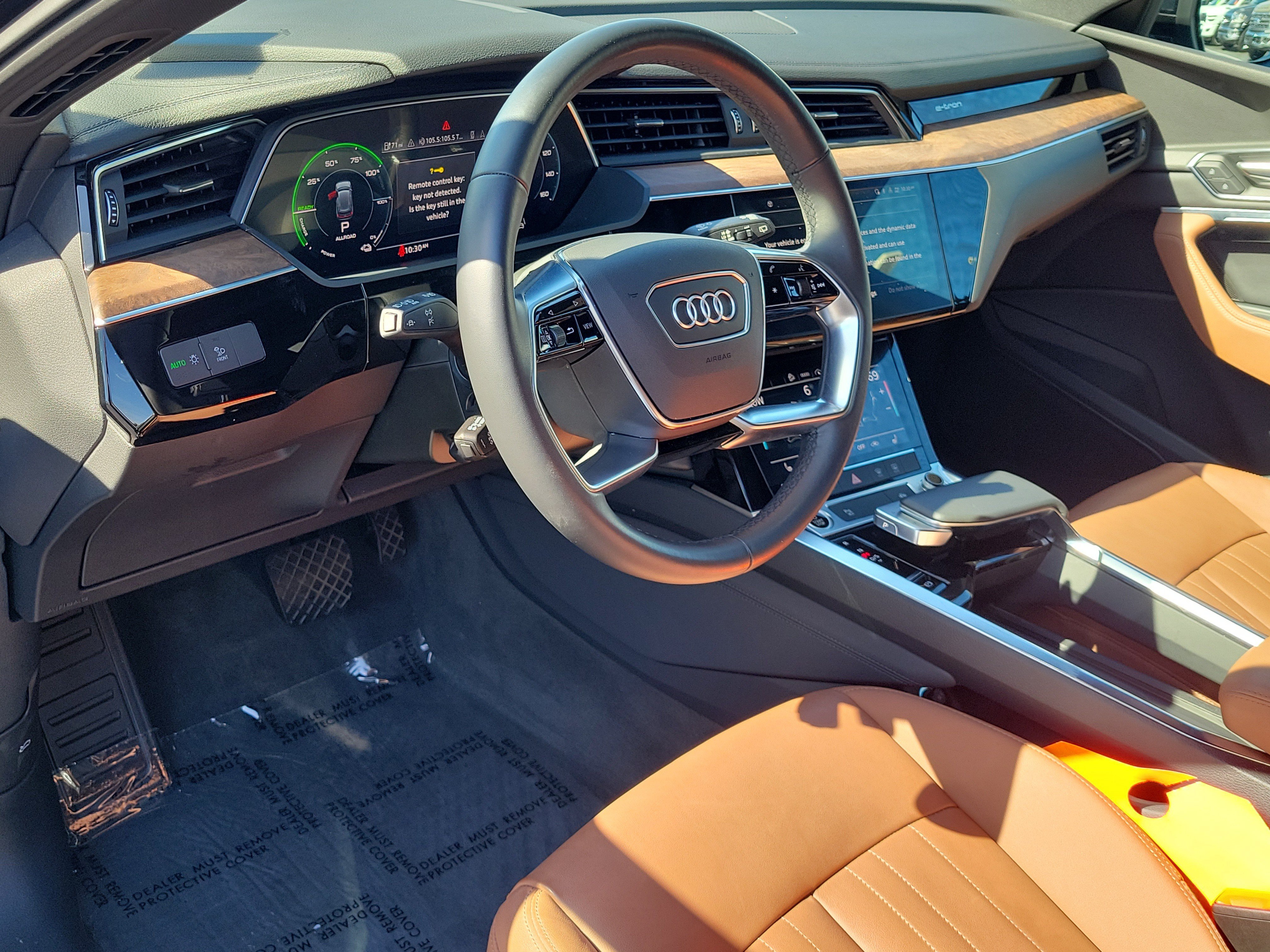 Used 2022 Audi e-tron Premium w/ Convenience Plus Package AWD/4WD image 21