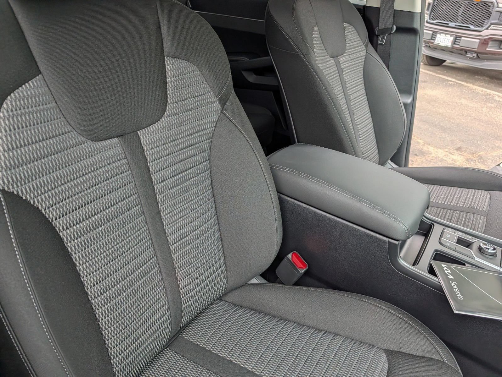 New 2026 Kia Sorento LX FWD image 26