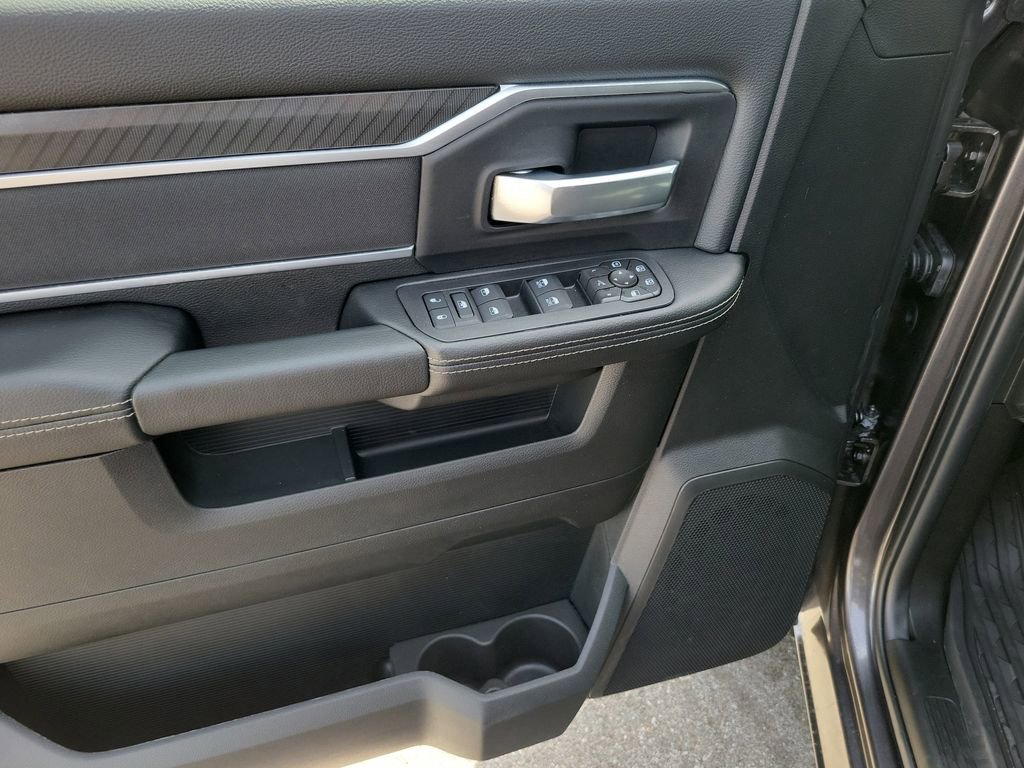New 2026 RAM 3500 Big Horn AWD/4WD image 24