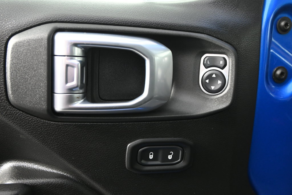 Used 2021 Jeep Gladiator Sport AWD/4WD image 19