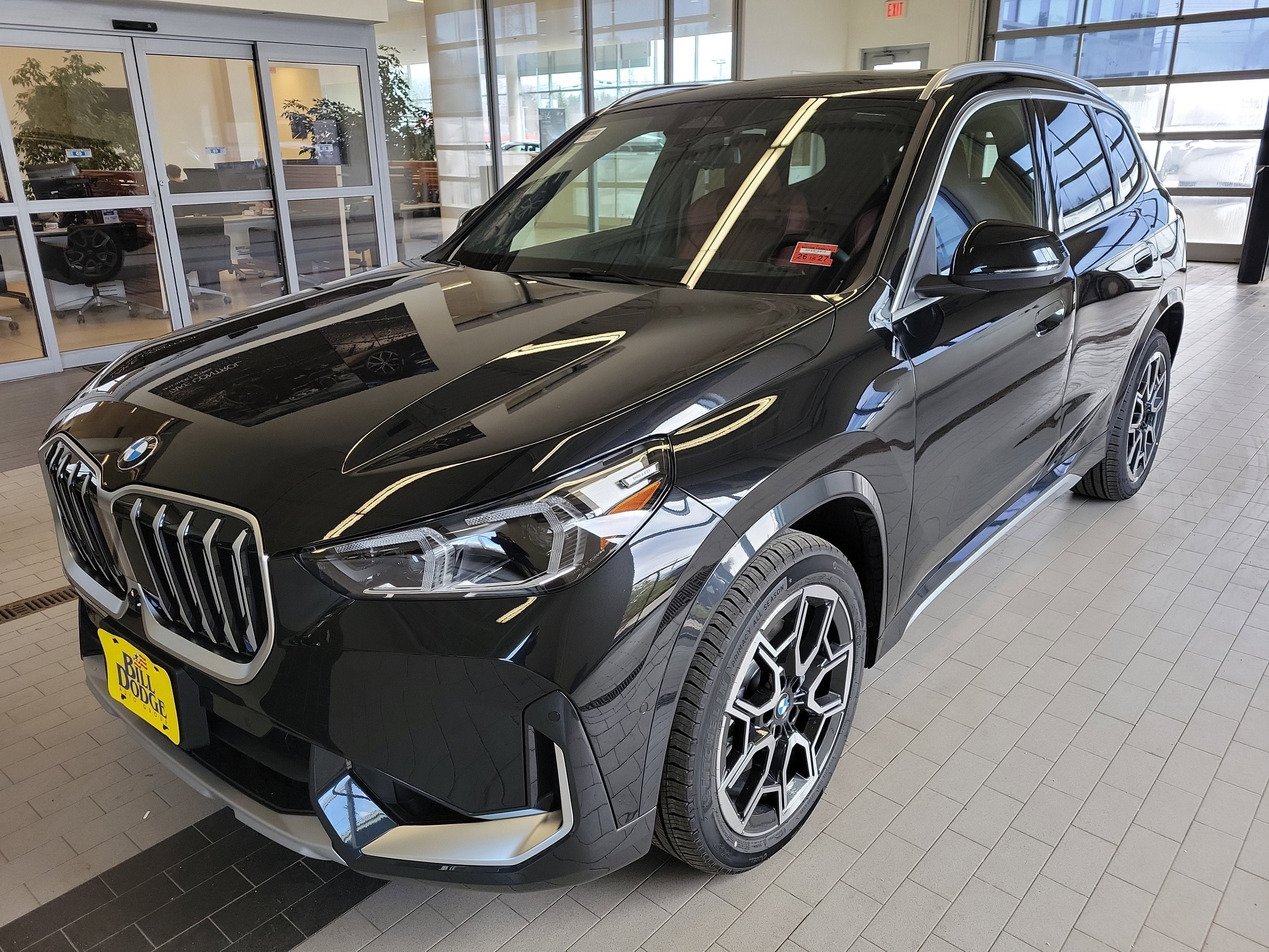 New 2026 BMW X1 xDrive28i w/ Technology Package AWD/4WD image 1