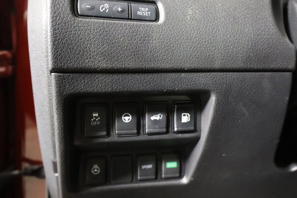 Used 2020 Nissan Rogue SL image 23