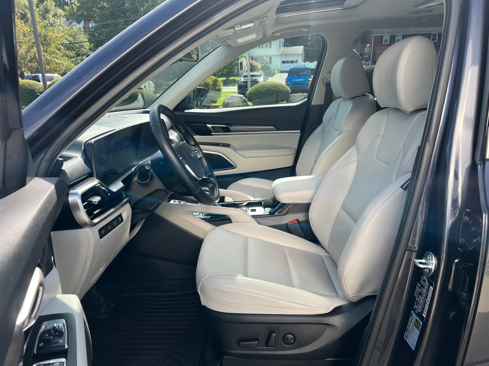 Used 2025 Kia Telluride S AWD/4WD image 20