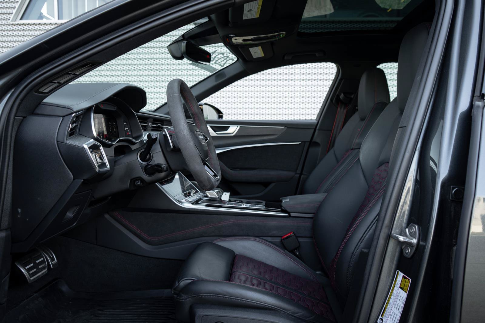Certified 2024 Audi RS 6 performance AWD/4WD image 28