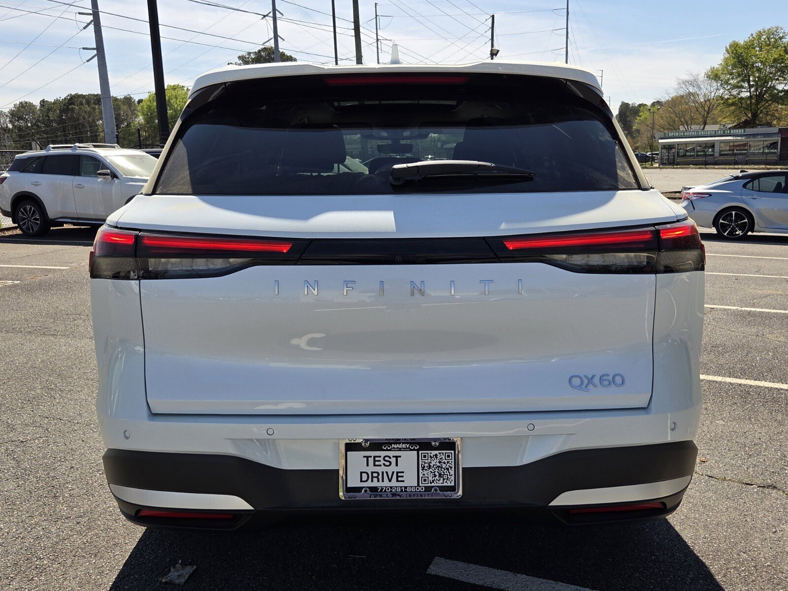 New 2026 INFINITI QX60 Luxe w/ Family Package image 7