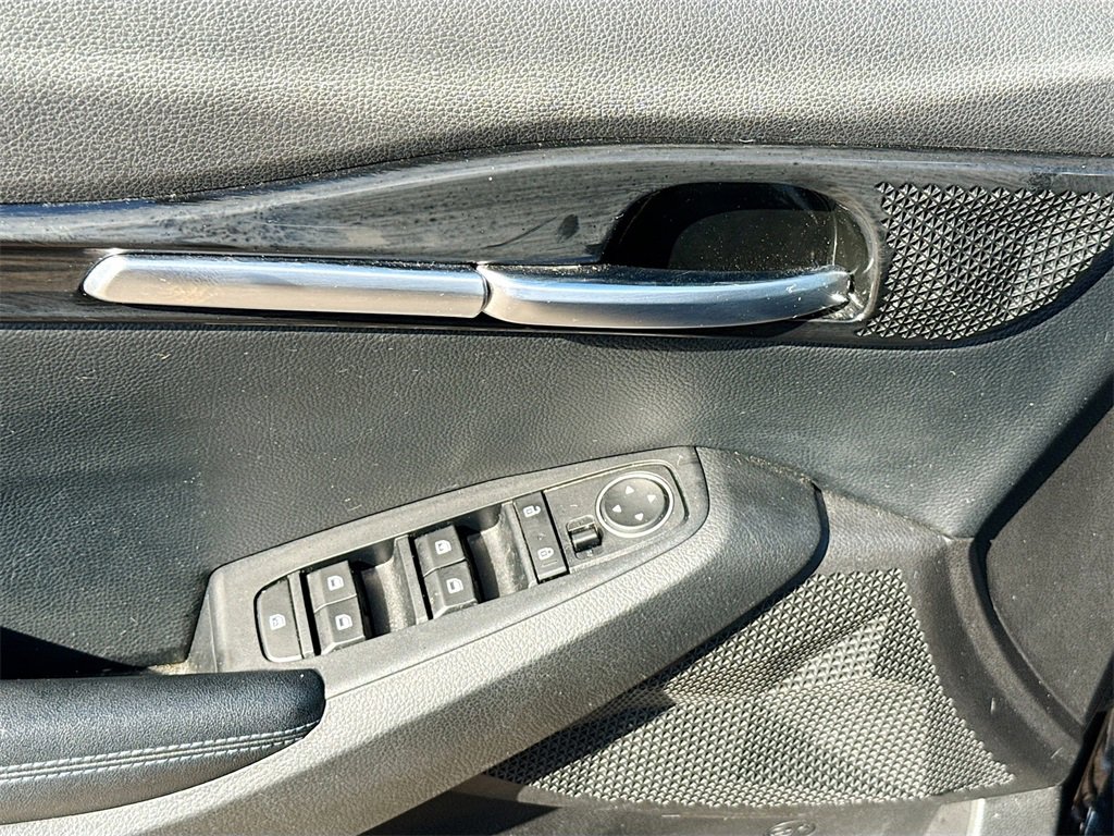 Used 2021 Kia Seltos S image 19