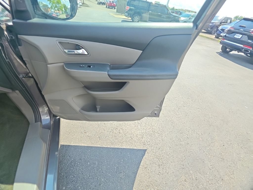 Used 2016 Honda Odyssey Touring Elite image 31