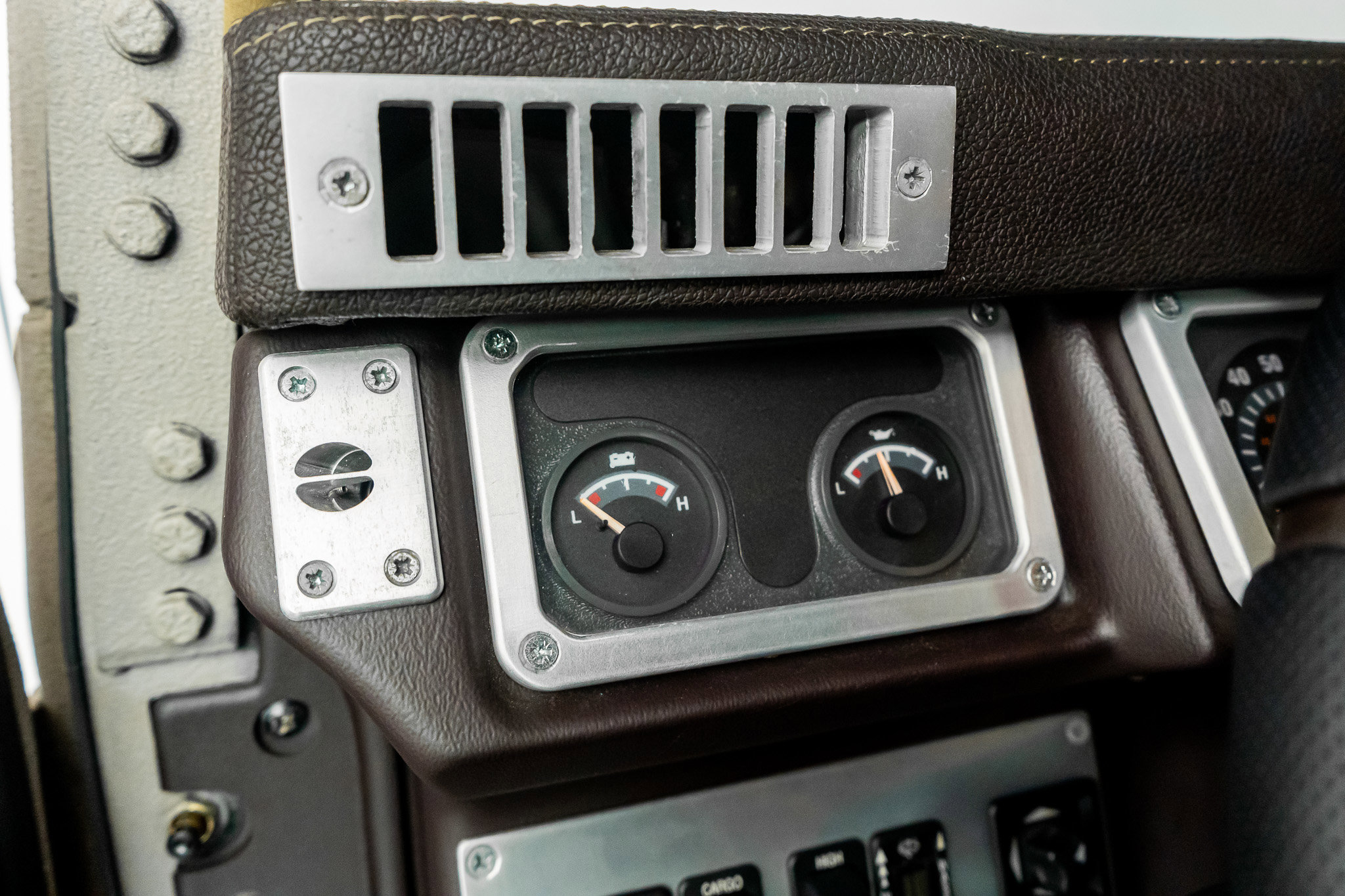 Used 2003 HUMMER H1 4-Door Wagon image 43