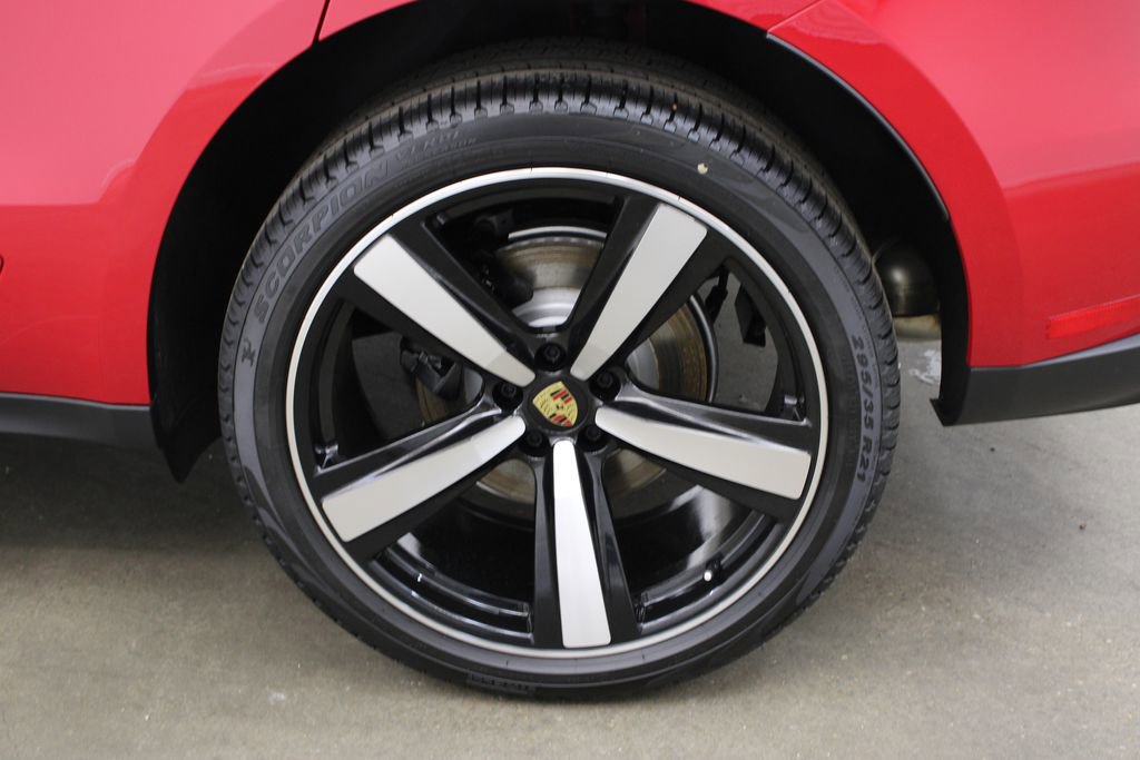 New 2026 Porsche Macan image 13