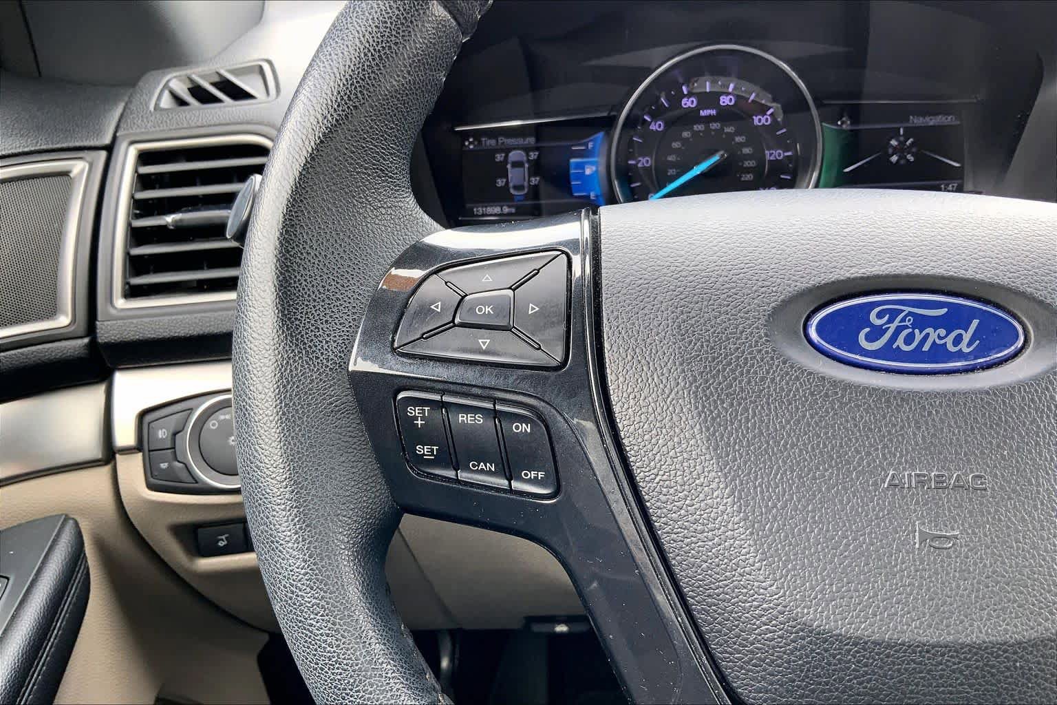 Used 2018 Ford Explorer XLT w/ Equipment Group 202A FWD image 23