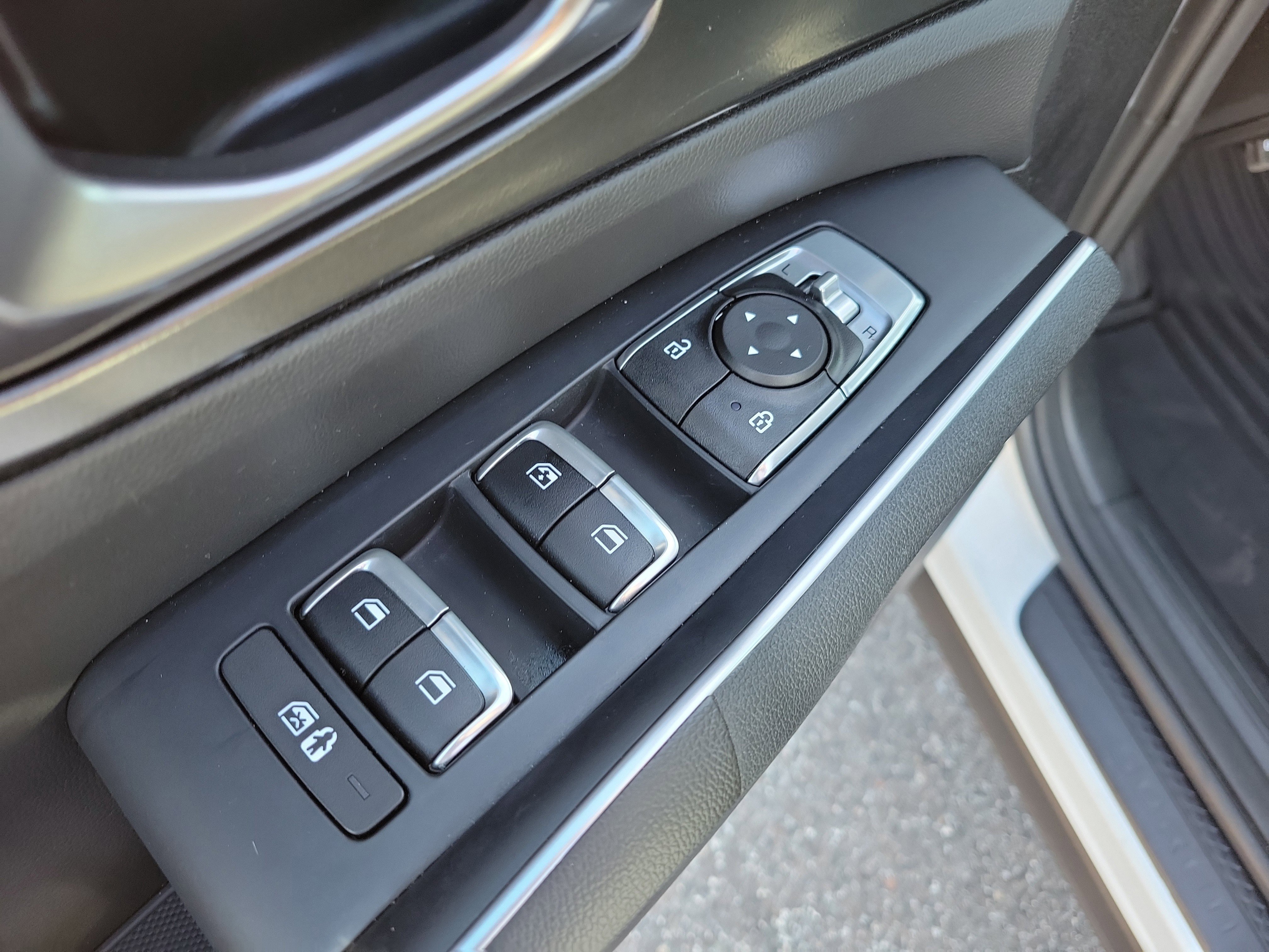 Certified 2023 Kia Sorento LX image 20