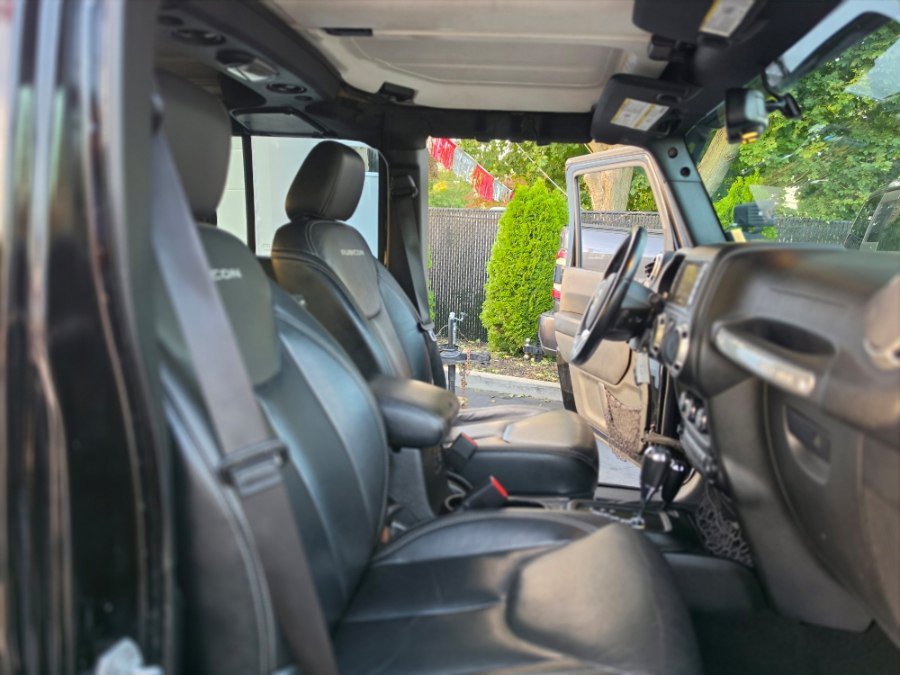 Used 2016 Jeep Wrangler Unlimited Rubicon AWD/4WD image 32