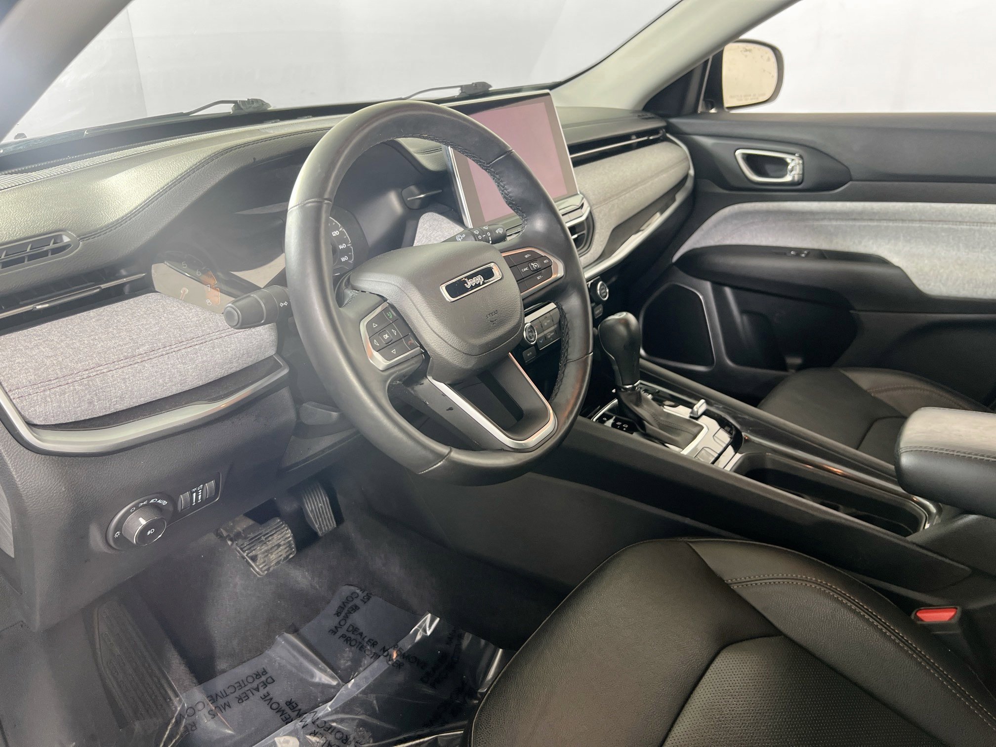 Used 2022 Jeep Compass Latitude AWD/4WD image 9