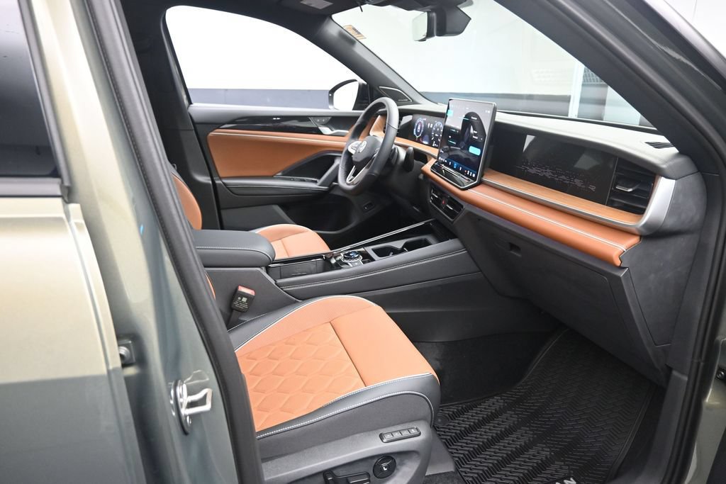 New 2026 Volkswagen Tiguan SEL R-Line AWD/4WD image 29