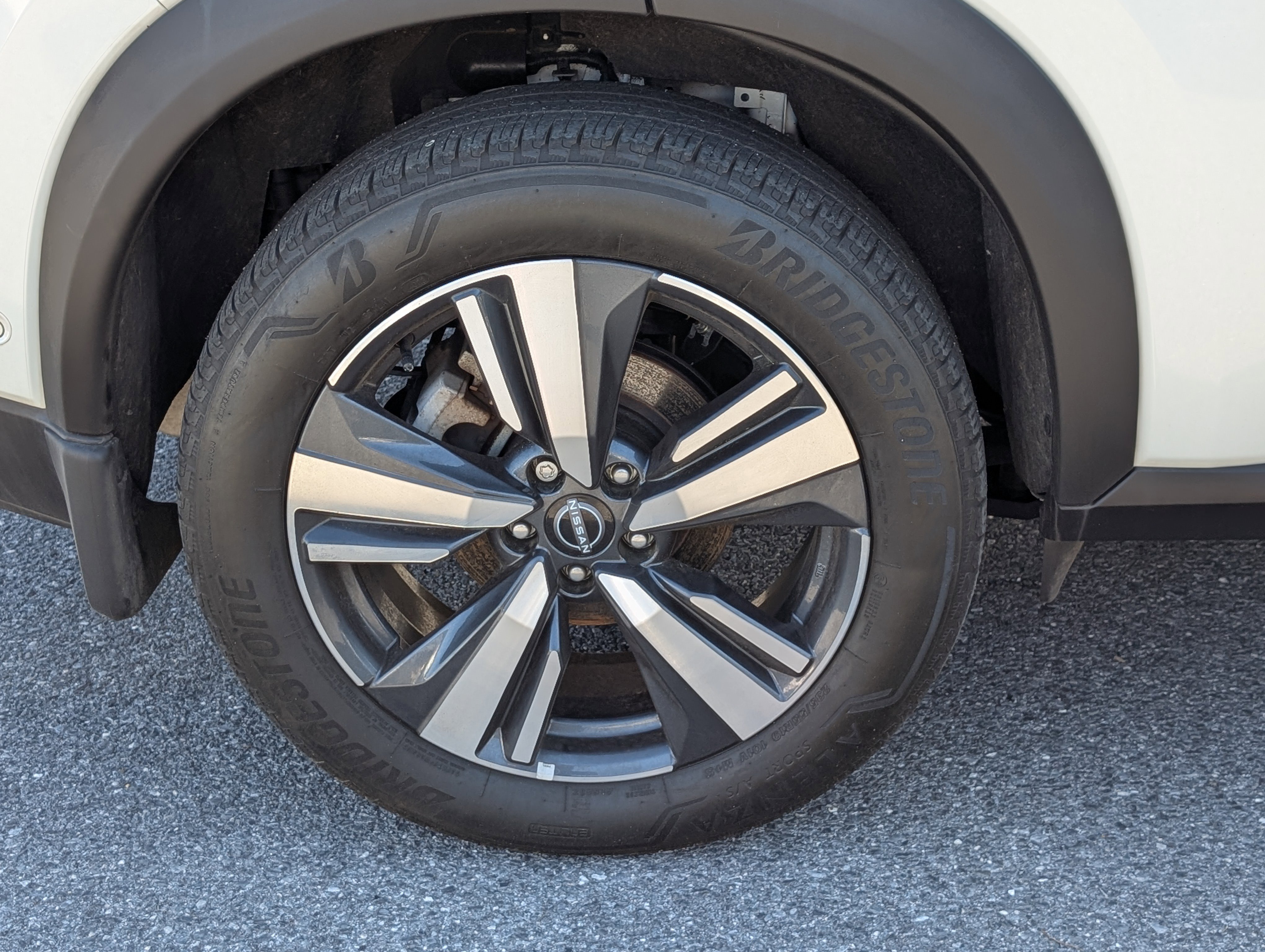 Used 2023 Nissan Rogue SL w/ SL Premium Package image 10