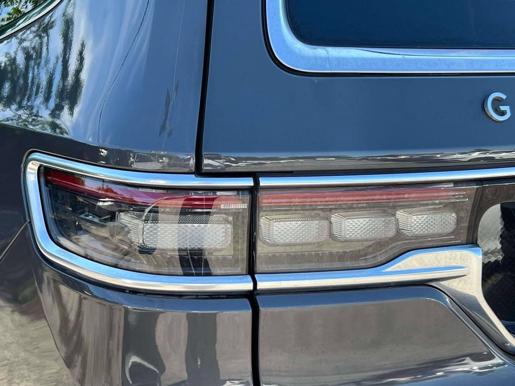 Used 2022 Jeep Grand Wagoneer Series II AWD/4WD image 11