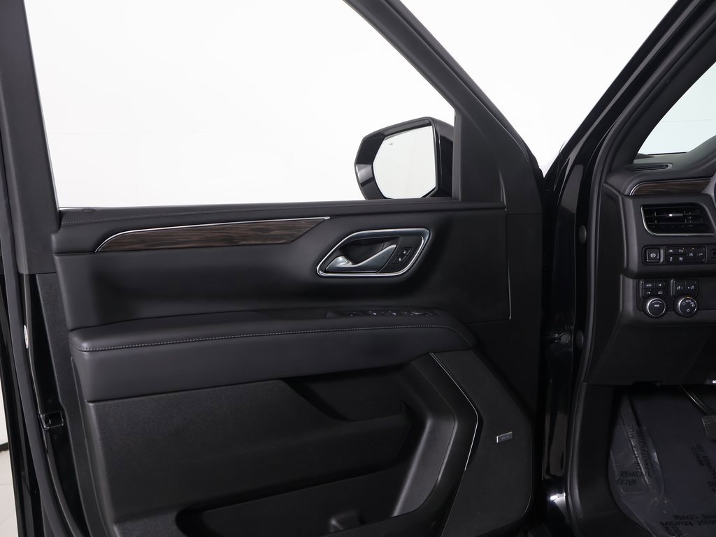 Used 2022 Chevrolet Tahoe LT w/ LT Signature Plus Package image 21