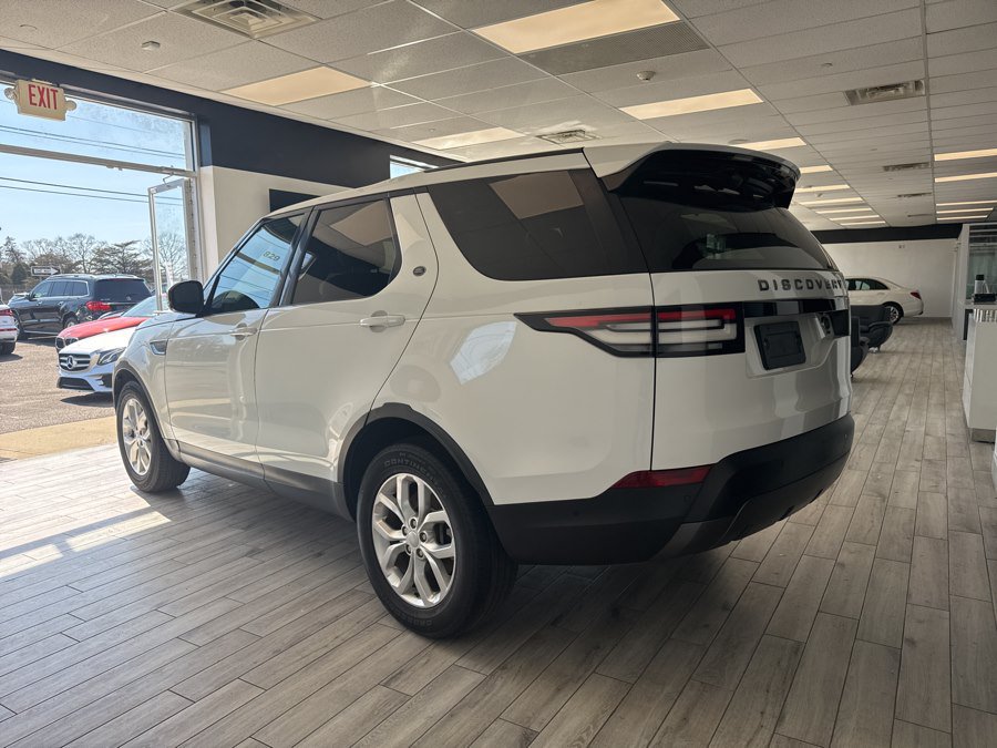 Used 2020 Land Rover Discovery SE AWD/4WD image 6